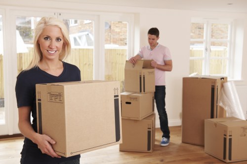 Van service helping with a flat move near Earls Court