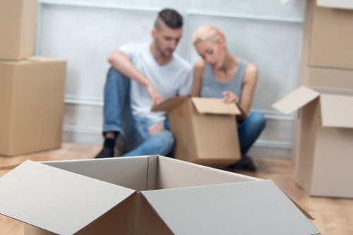 Residential and commercial removals support for Earls Court customers